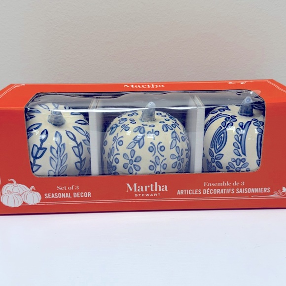 NIB Set of 3 Martha Stewart Ceramic Blue & White Pattern Pumpkins - Picture 1 of 5
